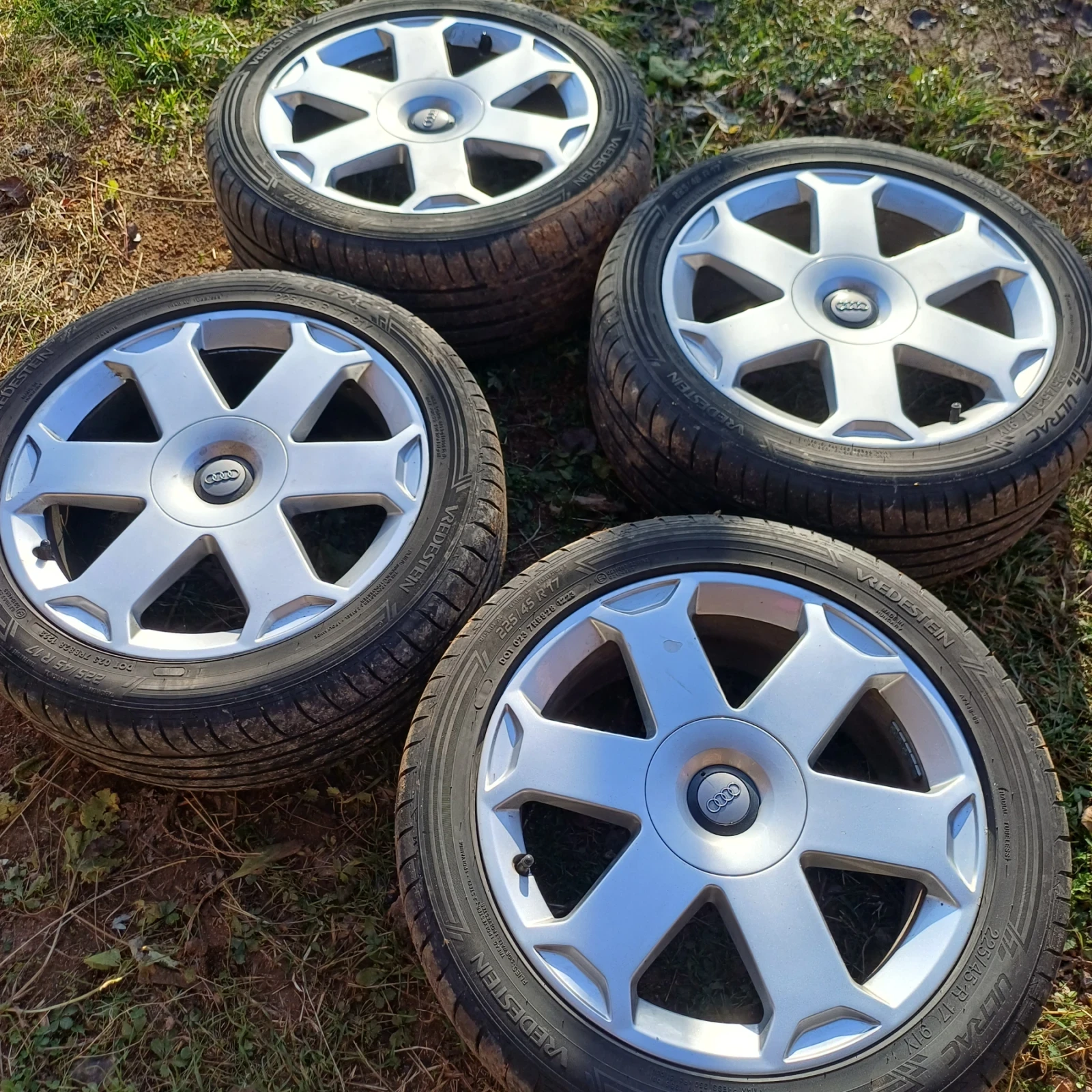 ���� � ������ 225/45R17 �� Audi S4 | Mobile.bg � ����������� 1