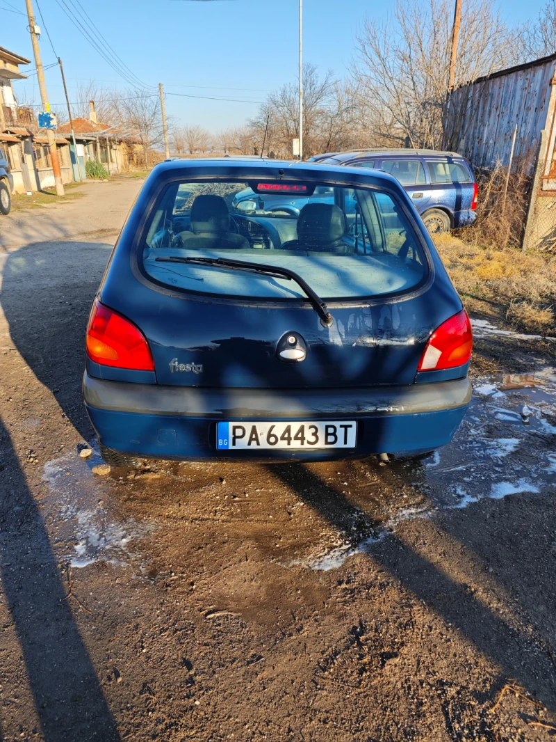 Ford Fiesta, снимка 2 - Автомобили и джипове - 49076585