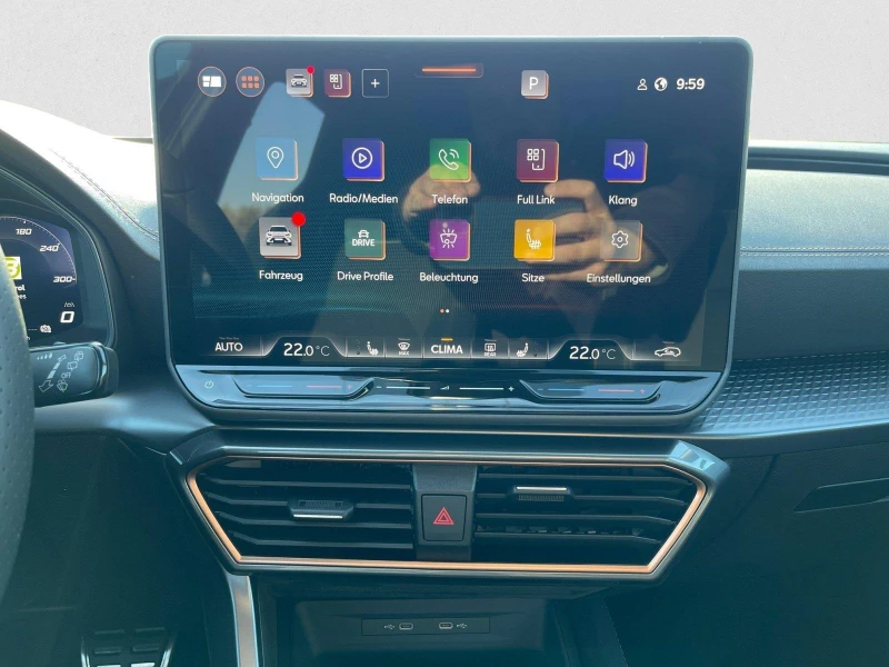 Cupra Formentor VZ* FACELIFT* AWD* MEMORY* DISTR* KEYLESS* LED* CA, снимка 9 - Автомобили и джипове - 52470954