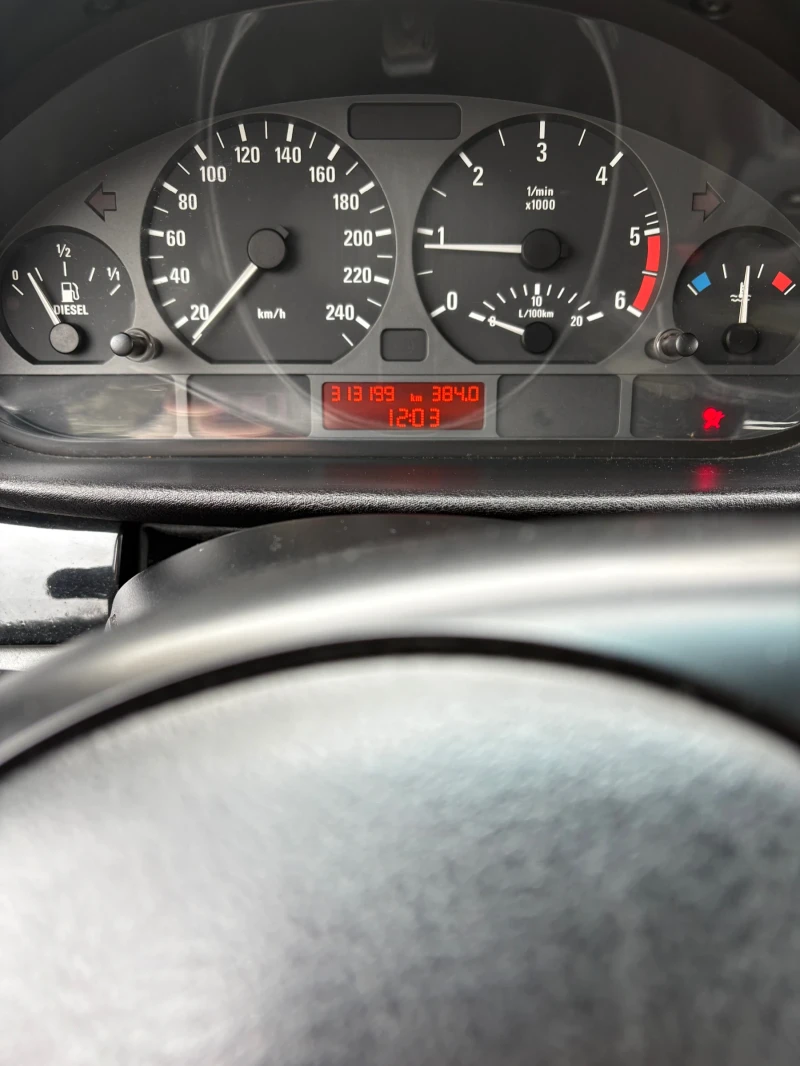 BMW 320 2d 150 k.с, снимка 9 - Автомобили и джипове - 53286399