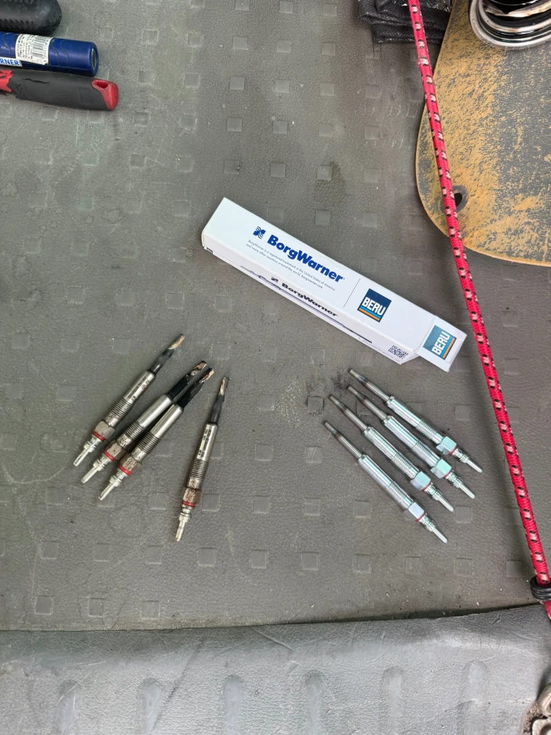 VW Caddy, снимка 11 - Автомобили и джипове - 53373115