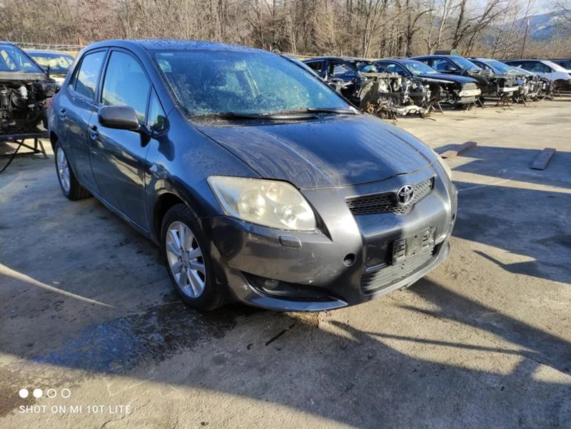 Toyota Auris 2.0 D4D, снимка 14 - Автомобили и джипове - 39858169