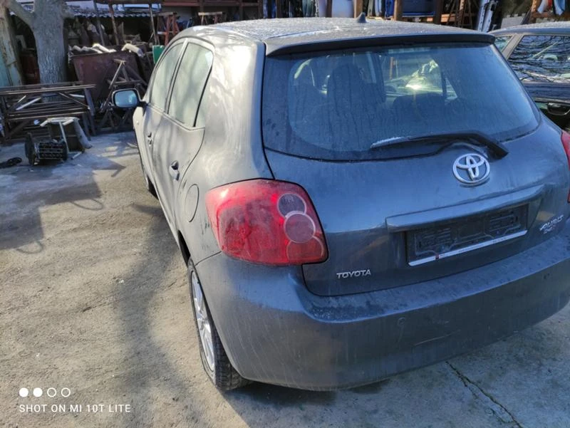 Toyota Auris 2.0 D4D, снимка 10 - Автомобили и джипове - 39858169