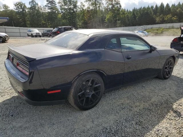 Dodge Challenger R/T, снимка 3 - Автомобили и джипове - 47545533