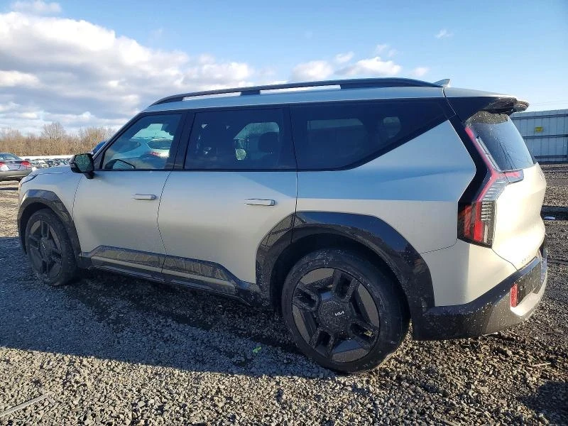 Kia EV9 GT - LINE, снимка 6 - Автомобили и джипове - 53670835