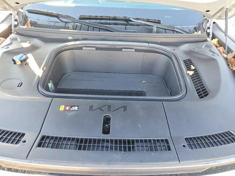 Kia EV9 GT - LINE, снимка 12 - Автомобили и джипове - 53670835