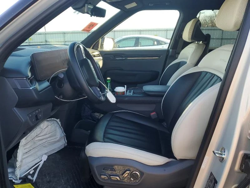 Kia EV9 GT - LINE, снимка 7 - Автомобили и джипове - 53670835