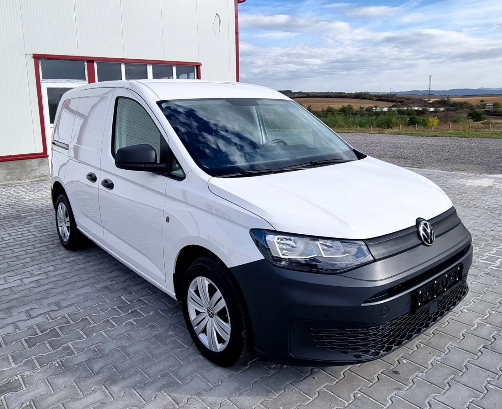 VW Caddy 2.0tdi  CARGO A/Т - изображение 3