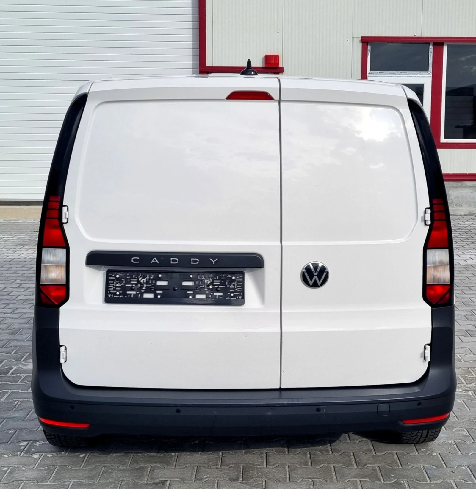 VW Caddy 2.0tdi  CARGO A/Т - изображение 5