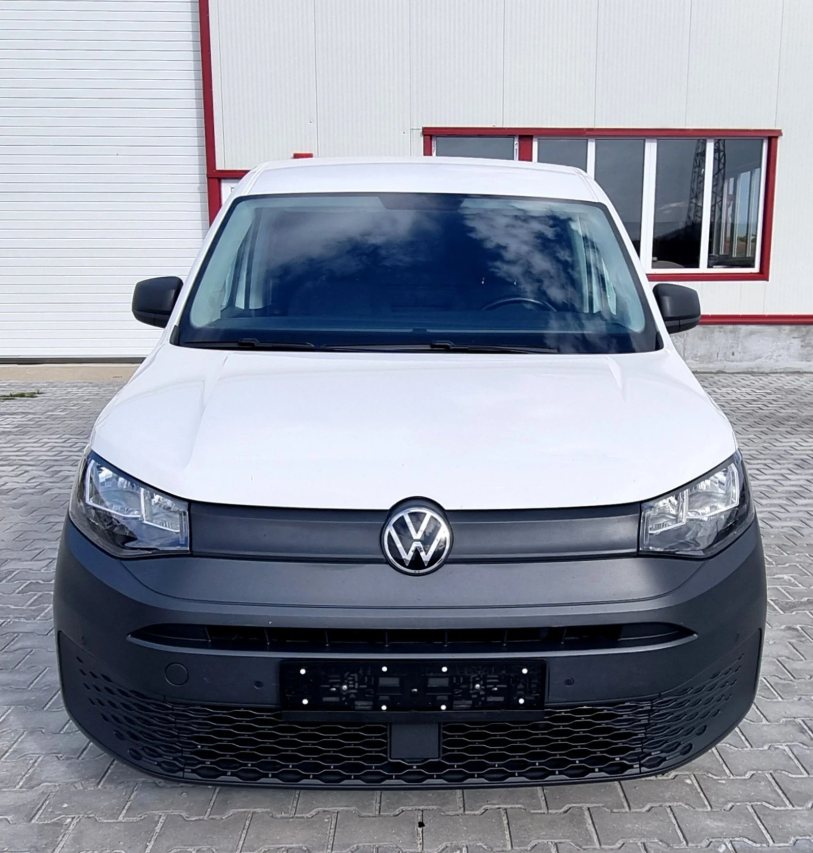 VW Caddy 2.0tdi  CARGO A/Т - изображение 2