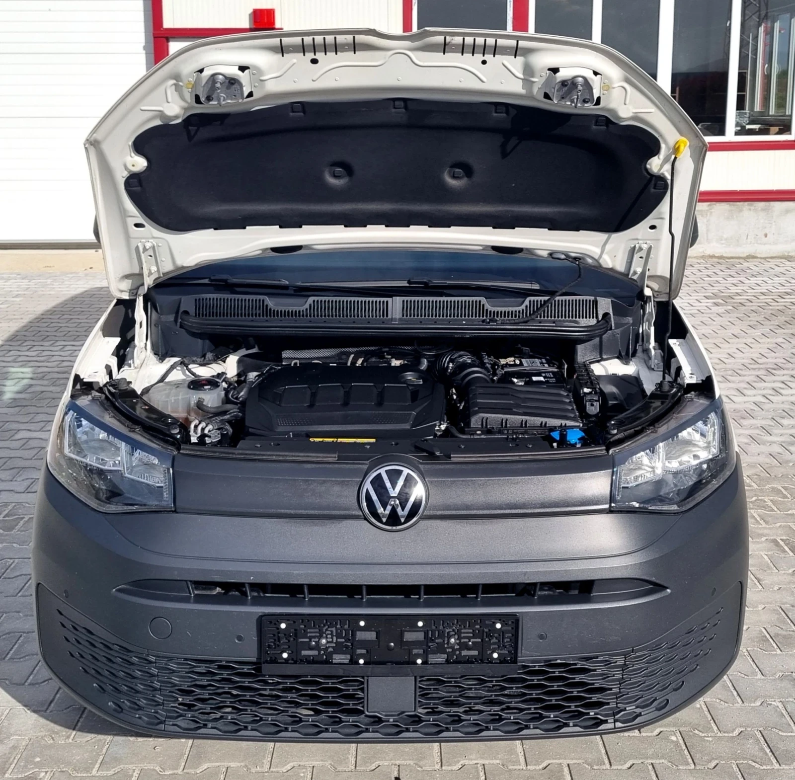 VW Caddy 2.0tdi  CARGO A/Т - изображение 9