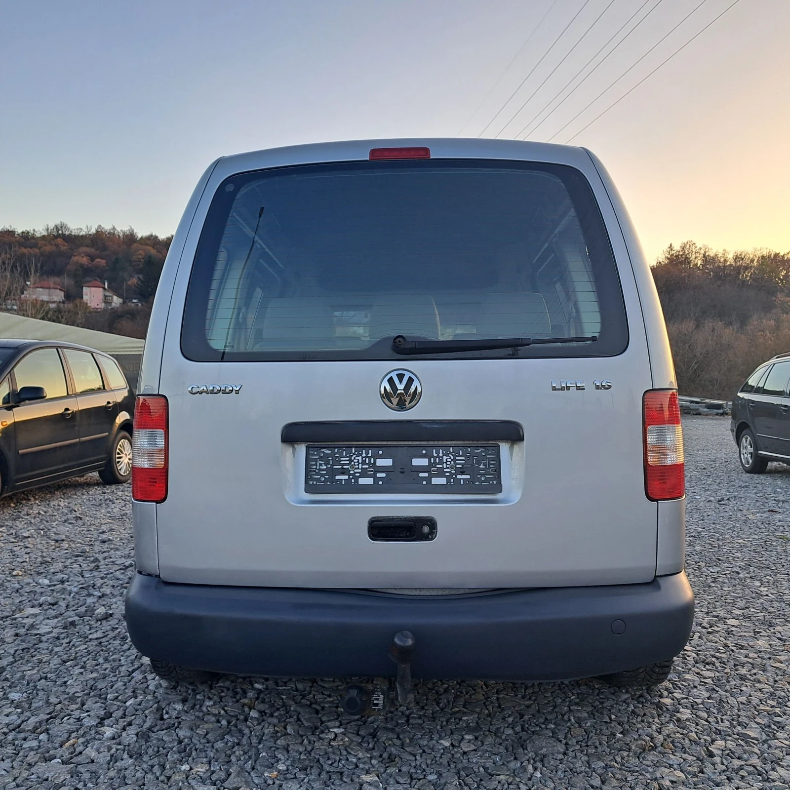 VW Caddy 1.6 LIFE  - изображение 8