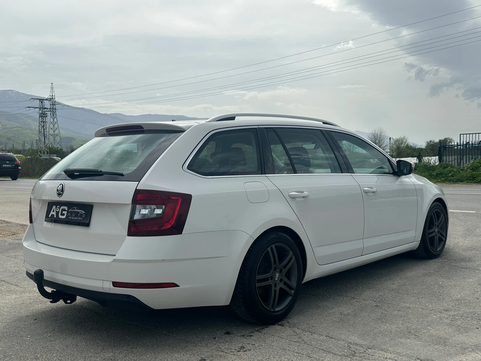 Skoda Octavia 2.0TDI DSG6 ОБСЛУЖЕНА - изображение 4