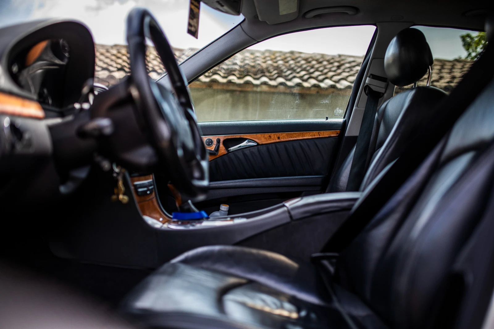 Mercedes-Benz E 500 5.0 - изображение 6