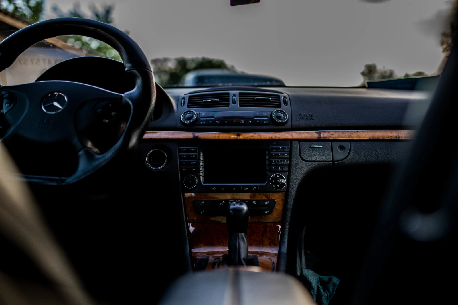 Mercedes-Benz E 500 5.0 - изображение 10