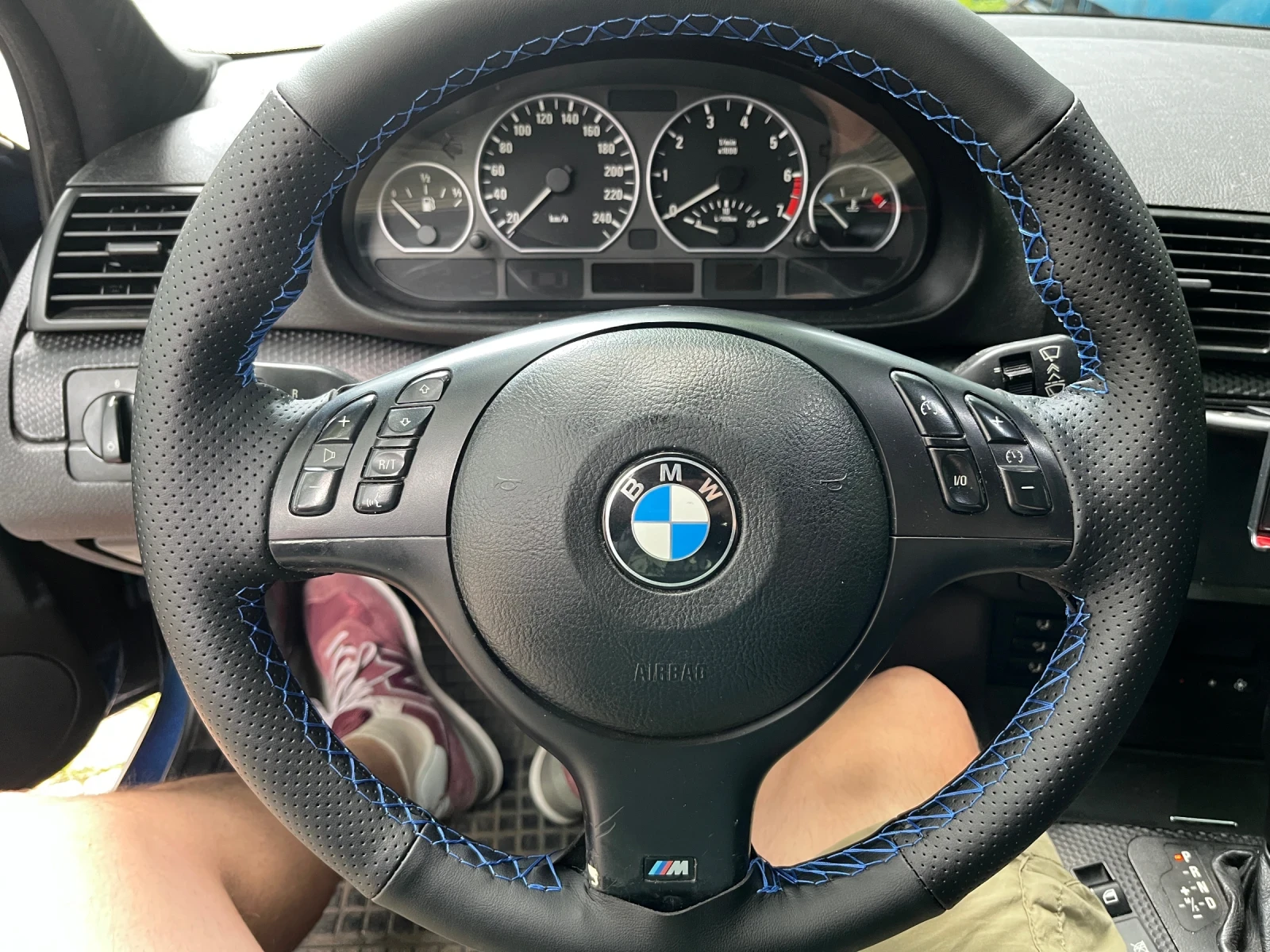 BMW 330 I, газ  - изображение 9