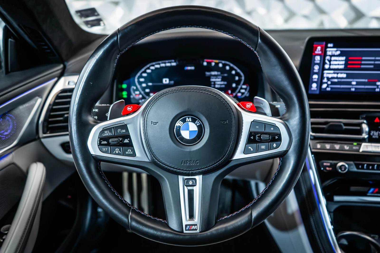 BMW M8 Competition* Bowers and Wilkins* Лизинг* Ceramic - изображение 10