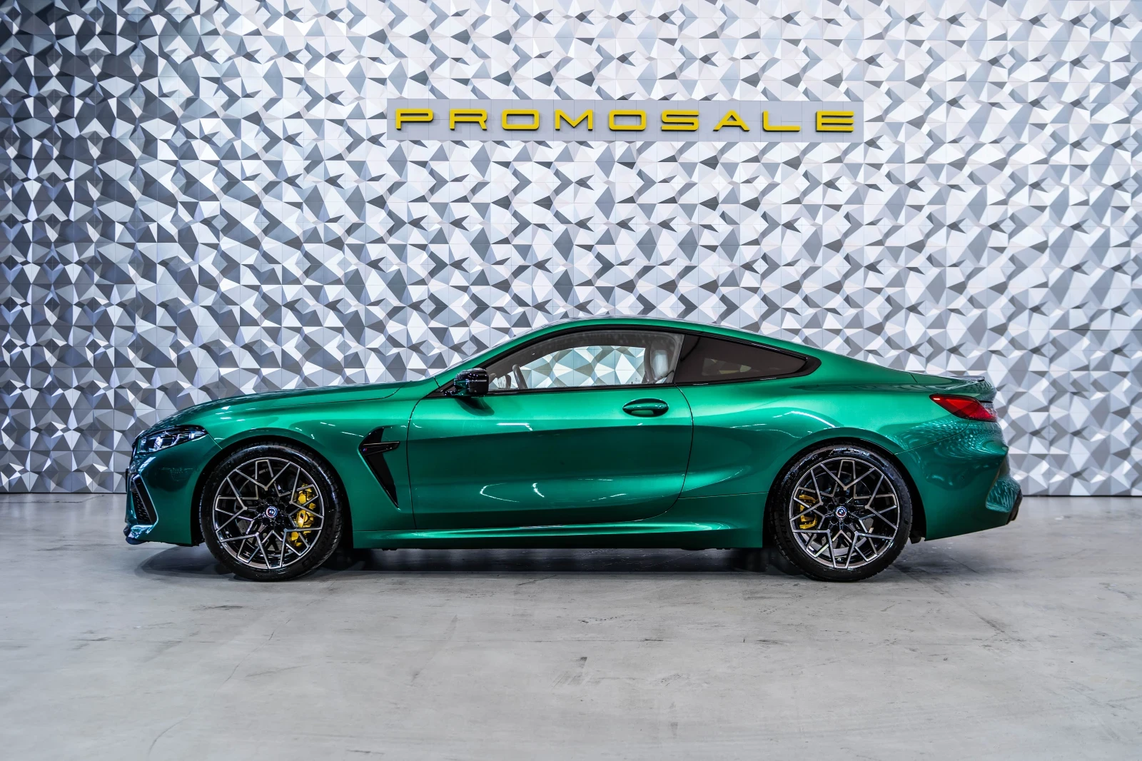 BMW M8 Competition* Bowers and Wilkins* Лизинг* Ceramic - изображение 3