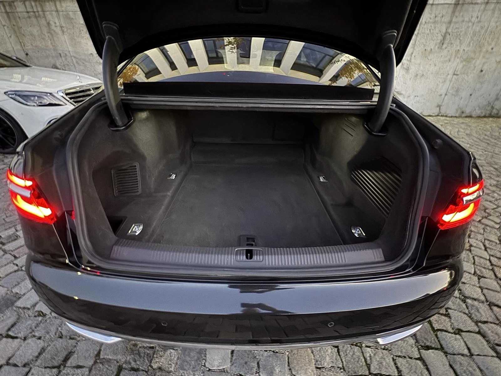 Audi A8 5.0TDI/Quattro/LED/360 /Memory/MULTY/NAVI/TV/TOP!! | Mobile.bg   16