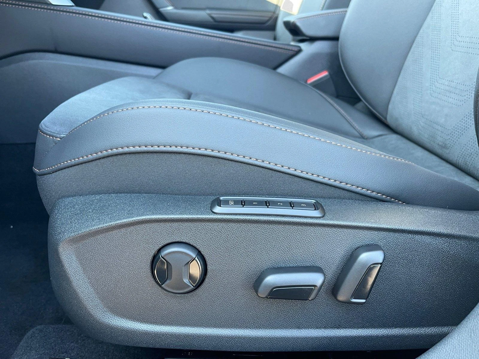 Cupra Formentor VZ* FACELIFT* AWD* MEMORY* DISTR* KEYLESS* LED* CA - изображение 6