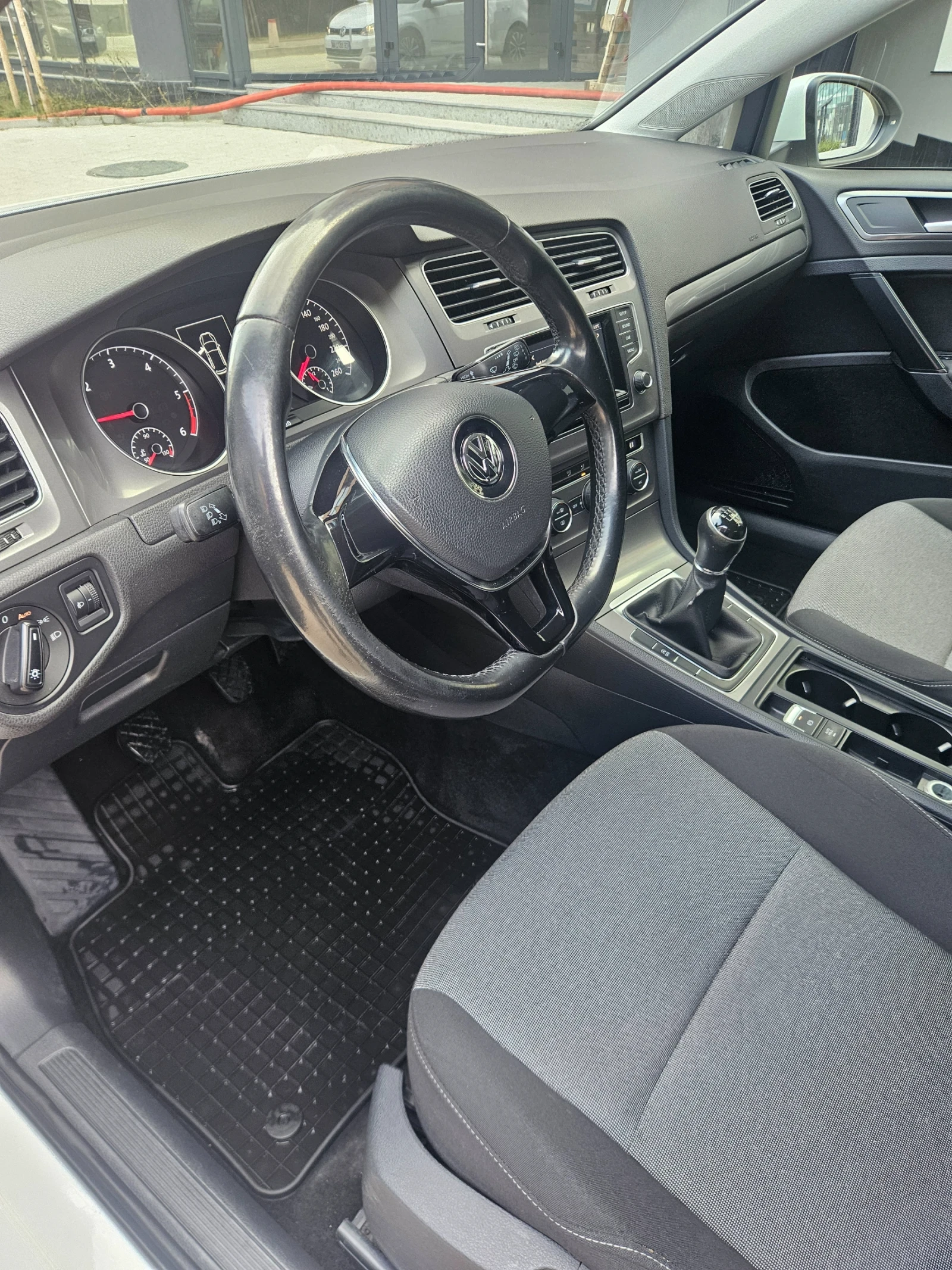 VW Golf 1.6tdi - изображение 6