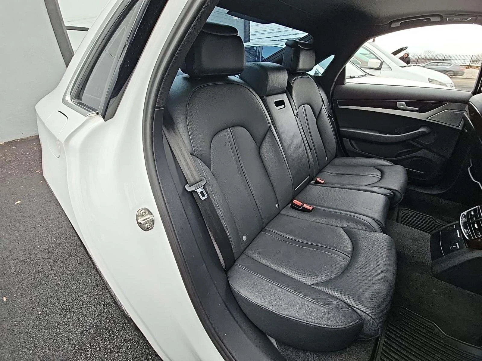 Audi A8 3.0T | Mobile.bg � ����������� 12