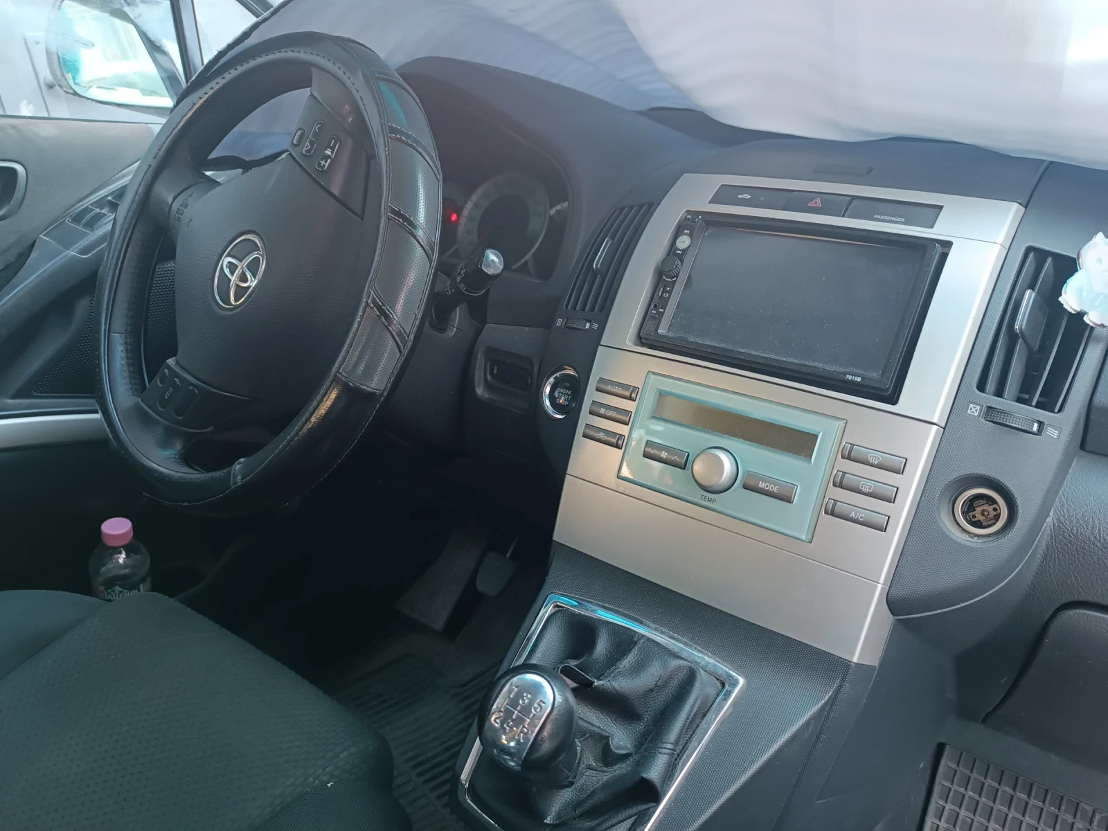 Toyota Corolla verso 2.0, снимка 9 - Автомобили и джипове - 54683093