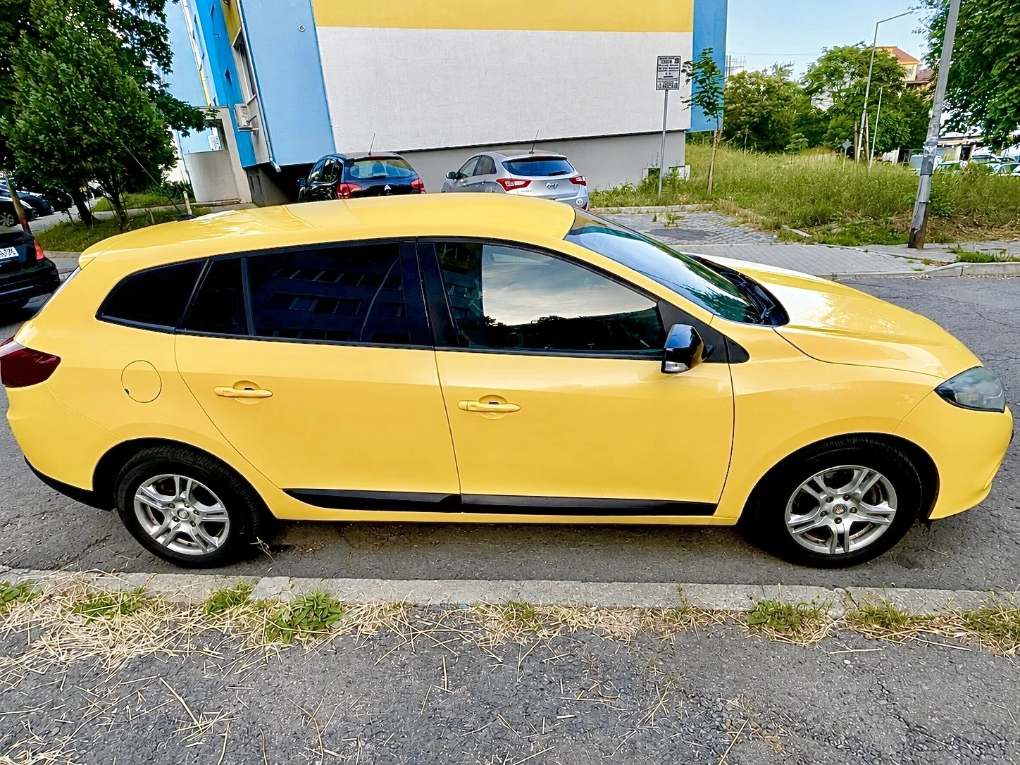 Renault Megane 1.5DCI, снимка 2 - Автомобили и джипове - 54874487