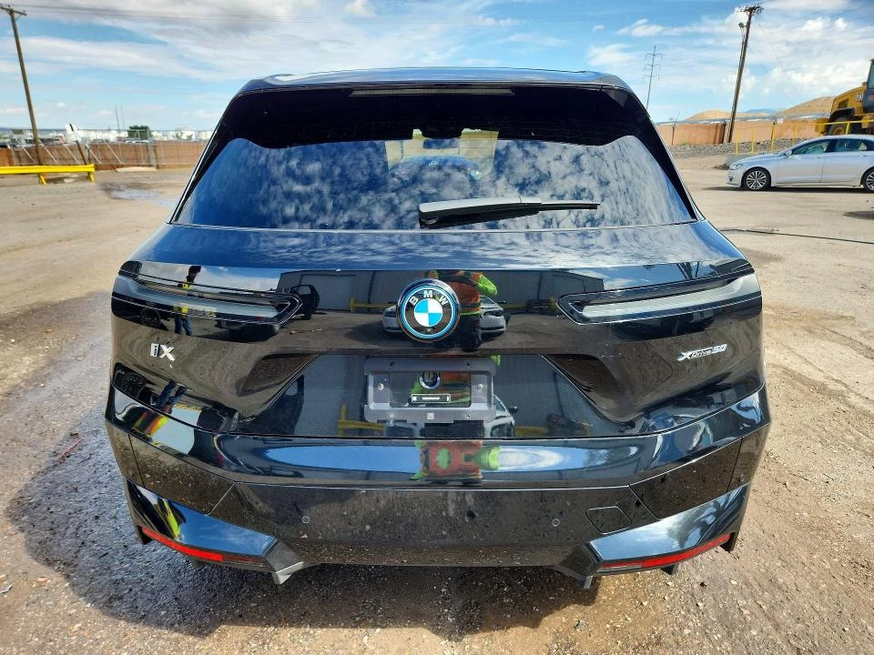BMW iX xDrive50 | Driving Assistant Professional | HUD | , снимка 6 - Автомобили и джипове - 56213306