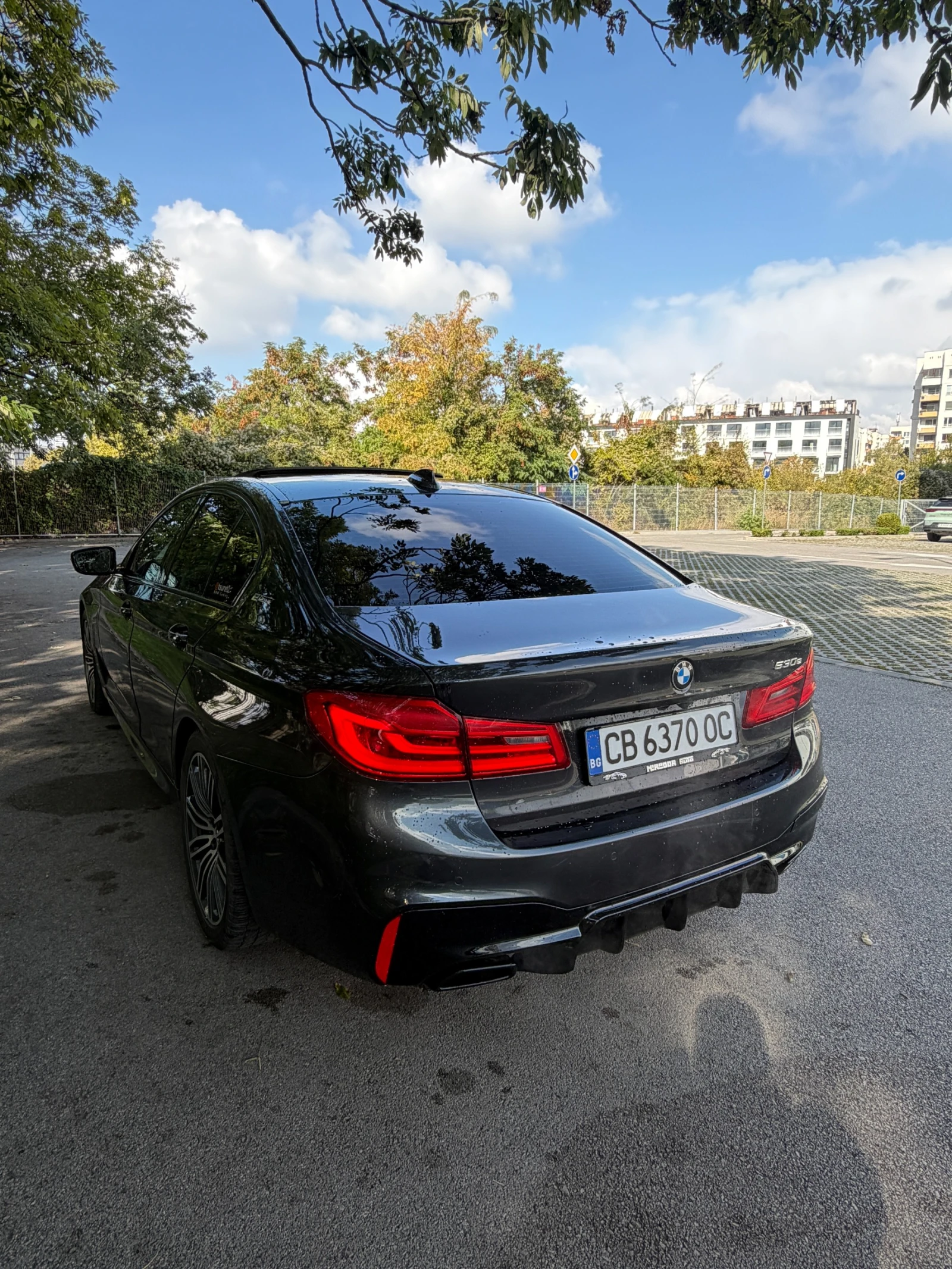 BMW 530E Full, снимка 4 - Автомобили и джипове - 56546103