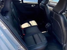 Volvo XC40 Plus Dark Theme  CARFAX, снимка 13