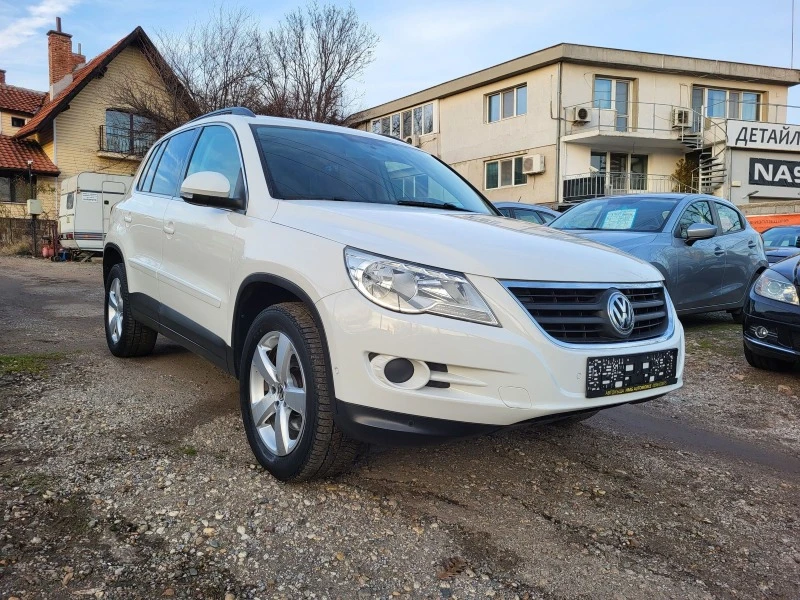 VW Tiguan 2.0 TDI / NAVY/ПАНОРАМА/КАМЕРА/4x4/, снимка 1 - Автомобили и джипове - 43591959