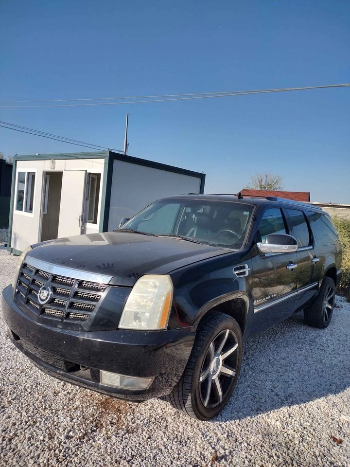 Cadillac Escalade ESV, снимка 3 - Автомобили и джипове - 47388226