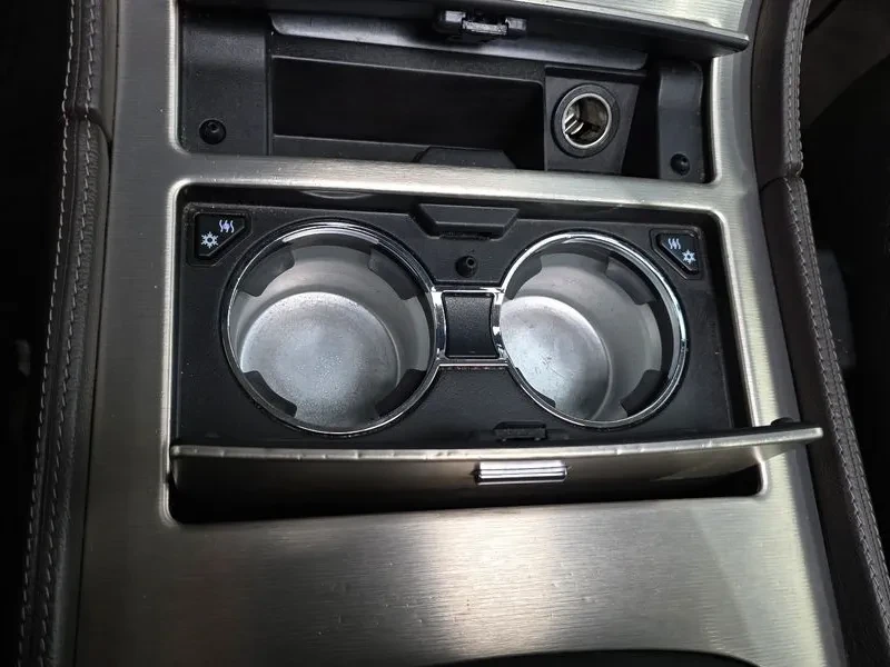 Cadillac Escalade 6.2 , снимка 16 - Автомобили и джипове - 54848082