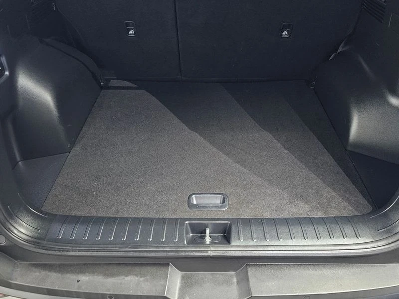Hyundai Tucson 1.6 Automatic, снимка 17 - Автомобили и джипове - 55735965