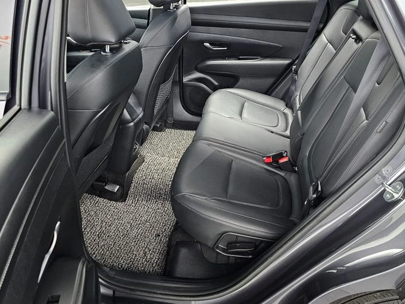Hyundai Tucson 1.6 Automatic, снимка 11 - Автомобили и джипове - 55735965