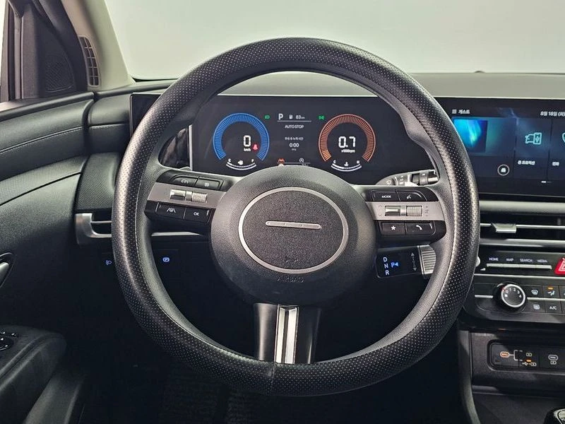 Hyundai Tucson 1.6 Automatic, снимка 14 - Автомобили и джипове - 55735965