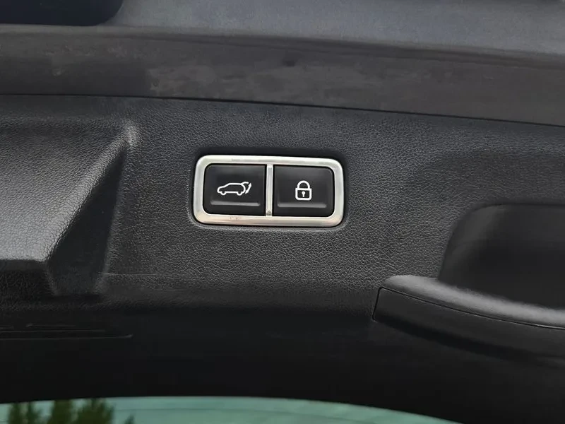Kia Sorento Diesel 2.2 2Wd Prestige, снимка 12 - Автомобили и джипове - 56118857