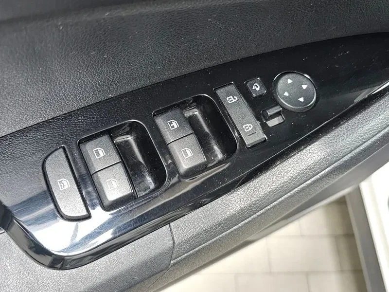 Kia Sportage 1.6 2WD Modern - САМО 30% АВАНС, снимка 15 - Автомобили и джипове - 56220760