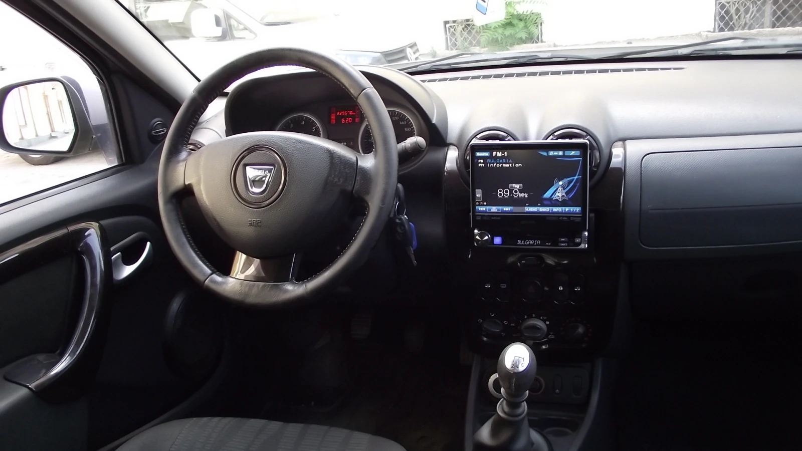 Dacia Duster 1.5.d.110.k.c.4x4.5.100 km. - изображение 10