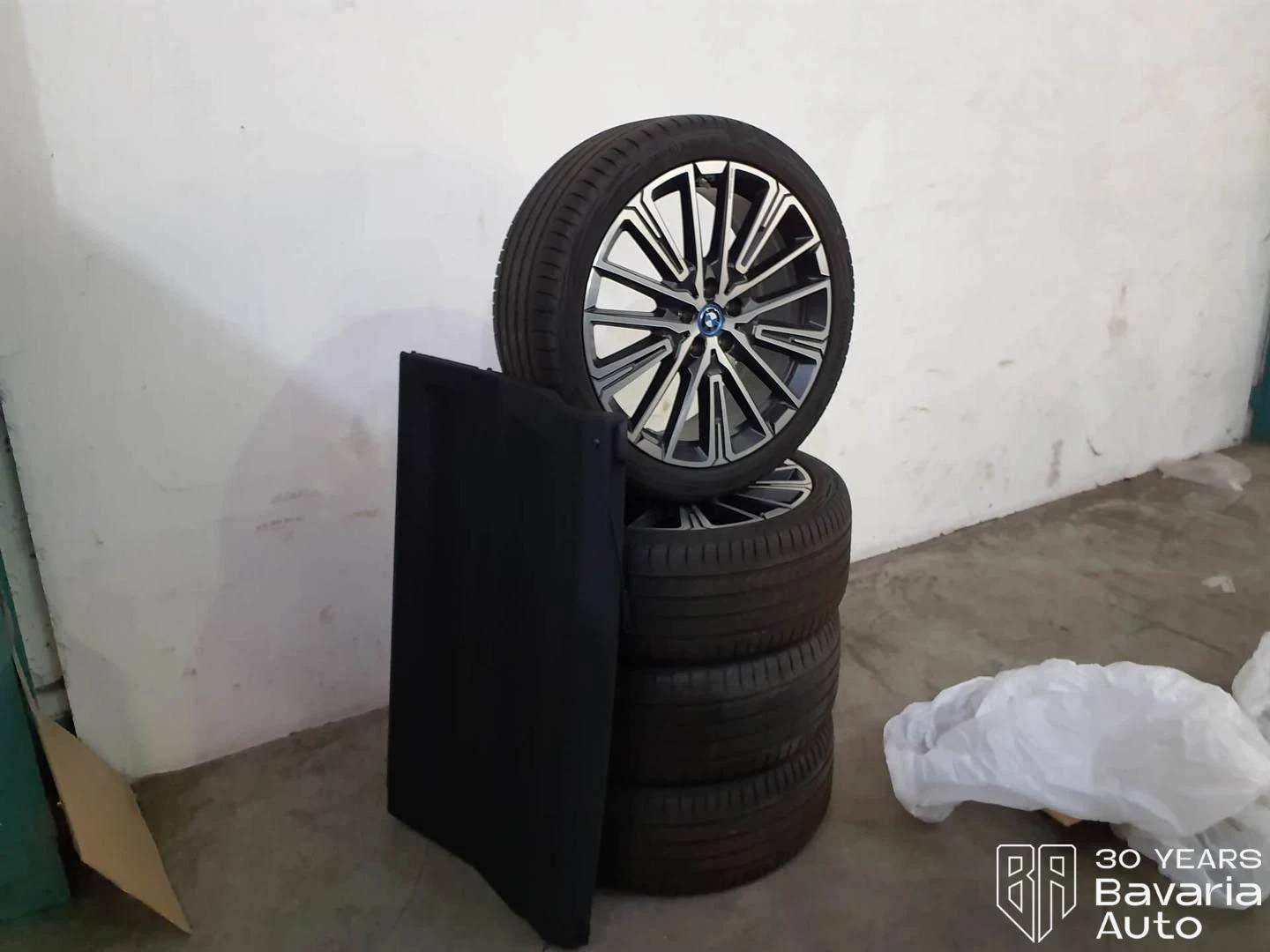 BMW iX1 30 xDrive M Sport Paket | Mobile.bg   16