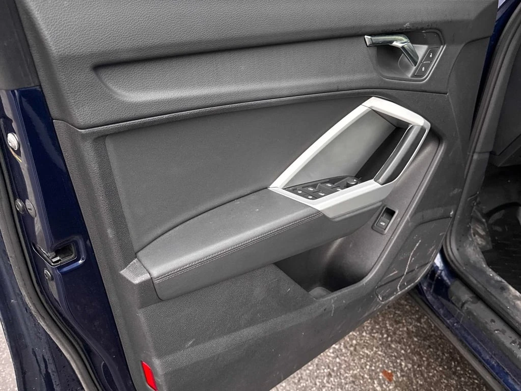 Audi Q3 * 45 TFSI quattro * CARFAX * ���� �� �� | Mobile.bg � ����������� 12