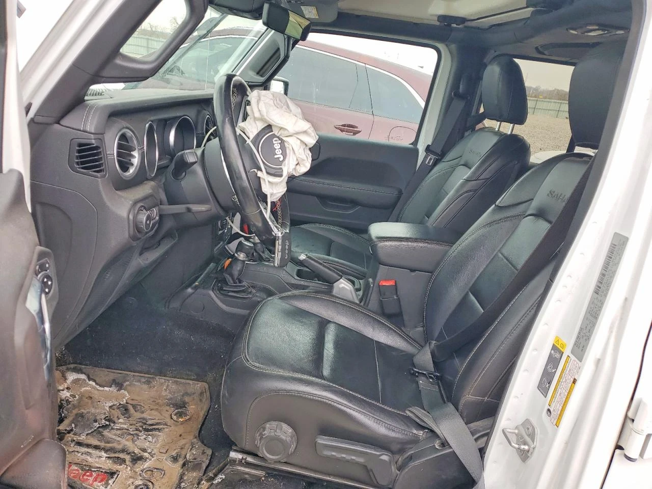 Jeep Wrangler Unlimited Sahara, снимка 5 - Автомобили и джипове - 54044545