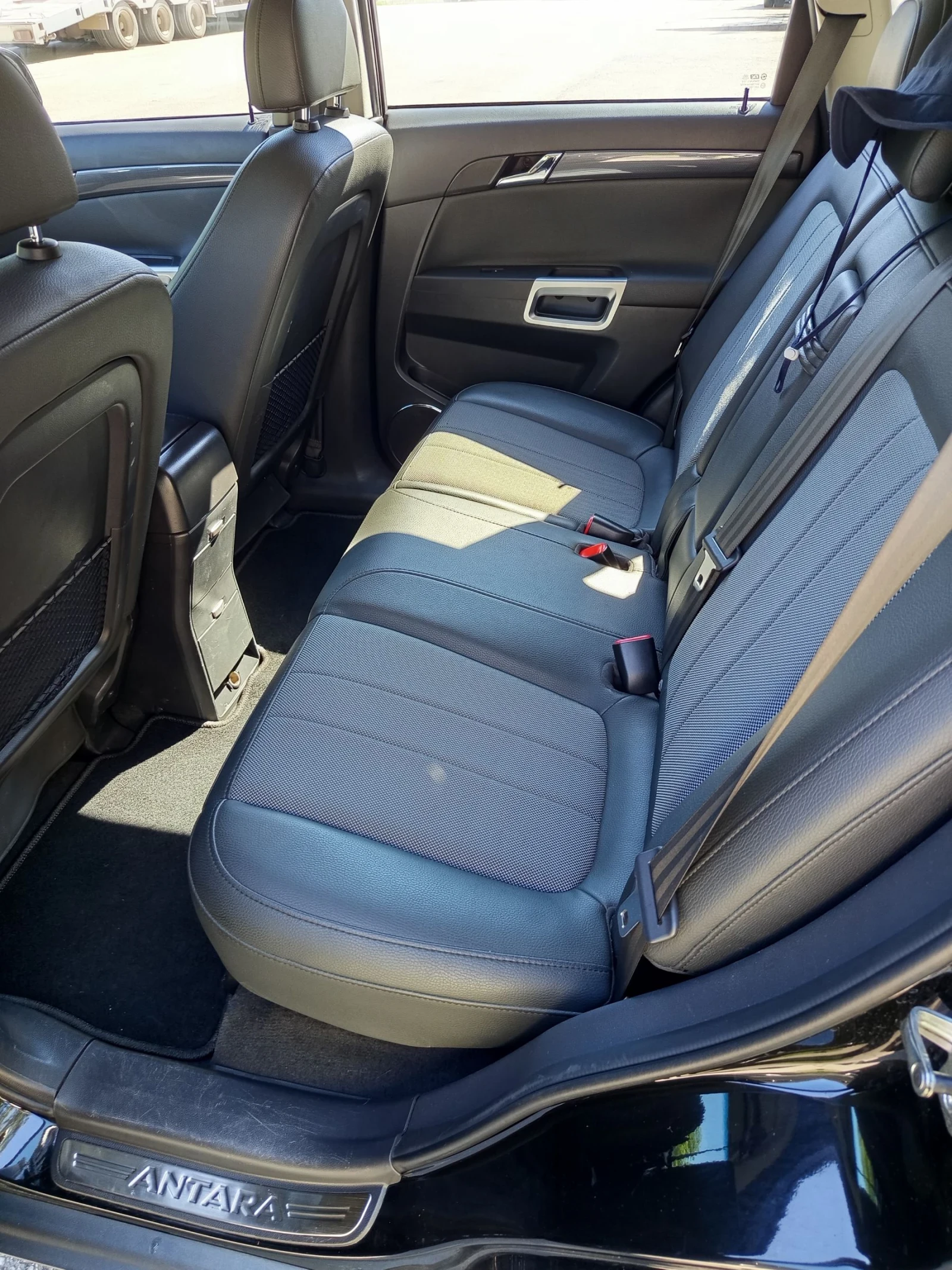 Opel Antara 2.0CDTI 4x4, снимка 6 - Автомобили и джипове - 55282295