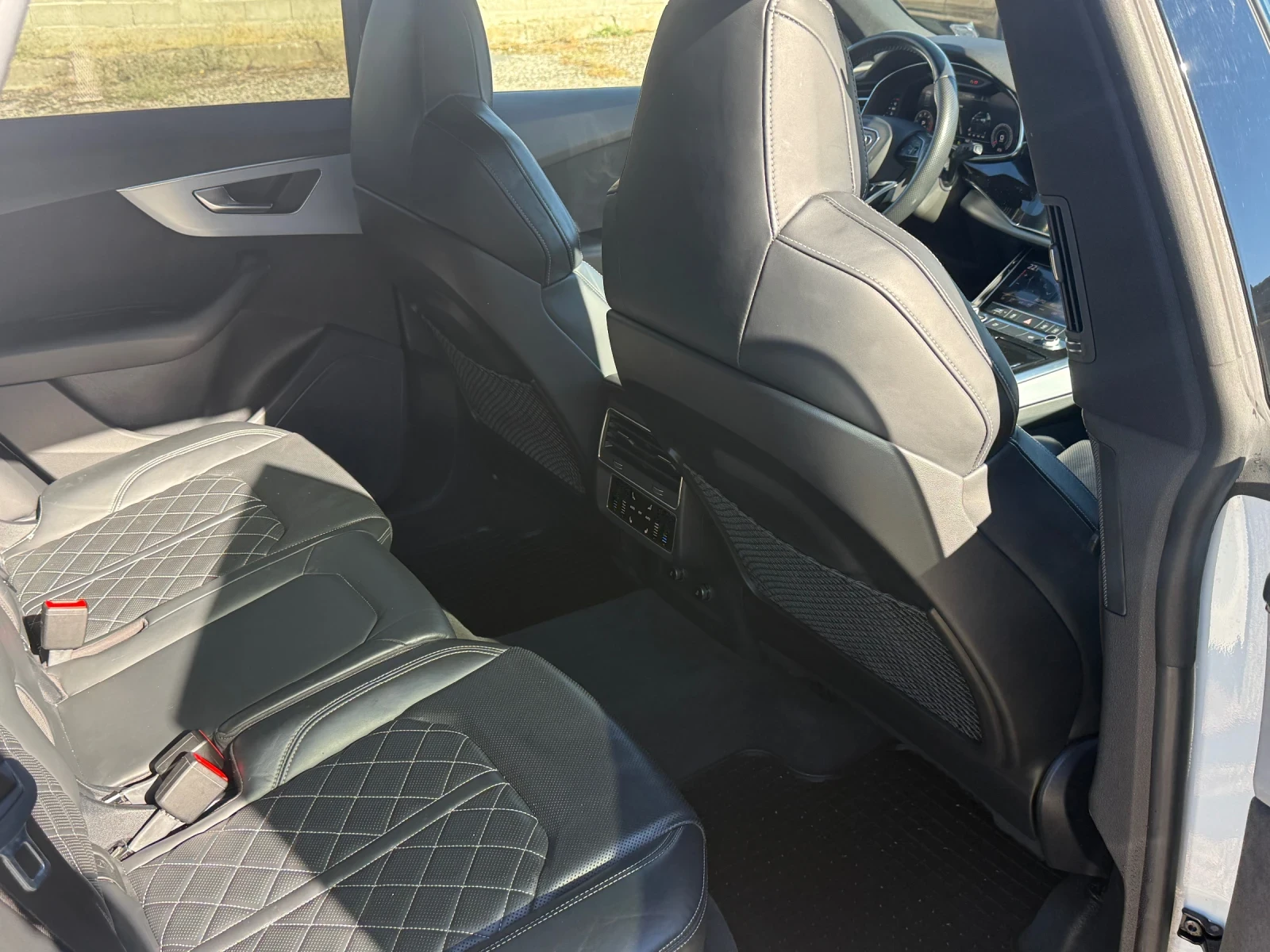 Audi Q8 3.0TDi quattro* distronic* digital* , снимка 9 - Автомобили и джипове - 56598380