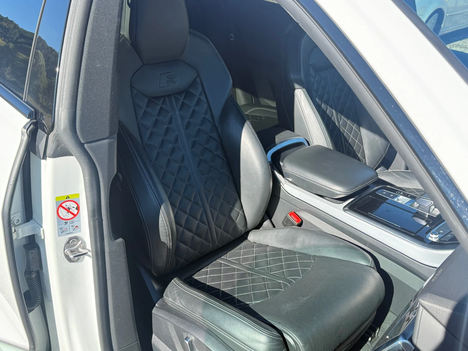 Audi Q8 3.0TDi quattro* distronic* digital* , снимка 8 - Автомобили и джипове - 56598380