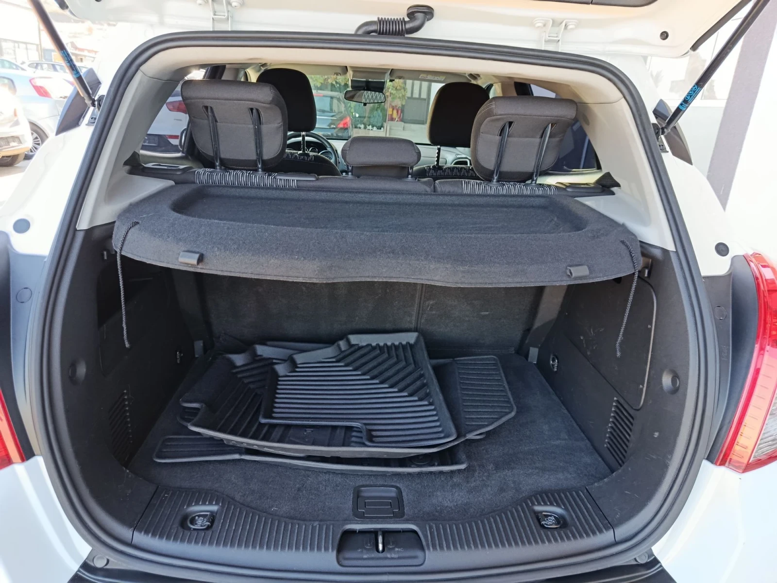 Opel Mokka 1.7CDTI 4x4 130кс., снимка 11 - Автомобили и джипове - 56638639