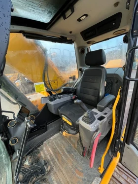  JCB JS220X | Mobile.bg    5