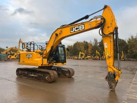   JCB