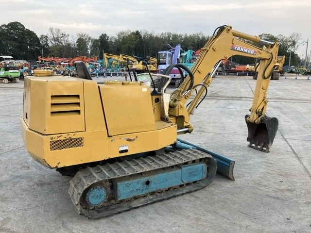 Багер Yanmar YB201U - ОЧАКВАН 14.08.2026!!!, снимка 4 - Индустриална техника - 54195007